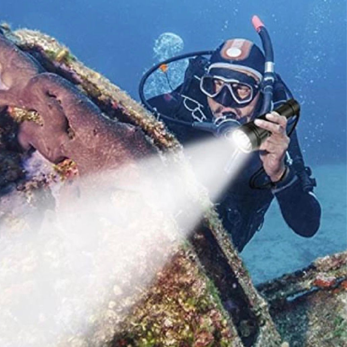 Lanterne subacvatice și accesorii de iluminare